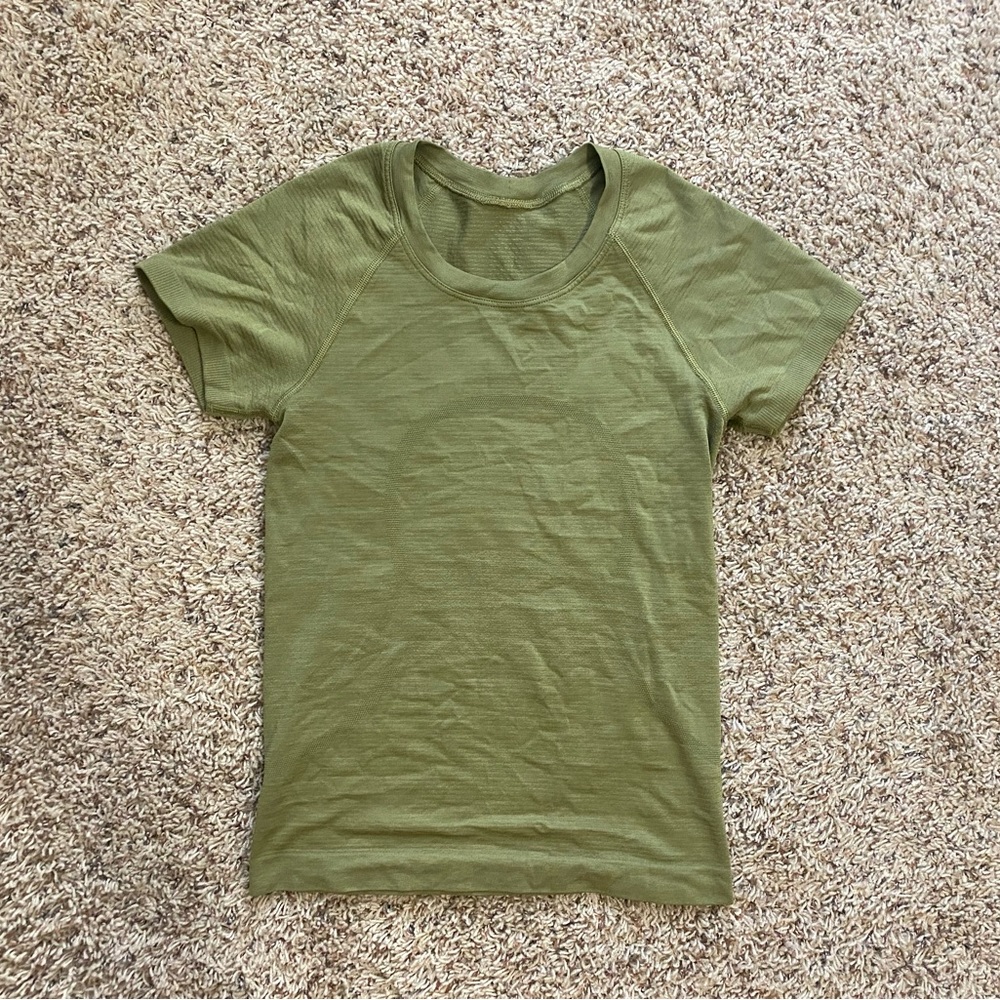 Lululemon Swiftly Tech Short Sleeve Shirt Race Length Bronze Green Size 2